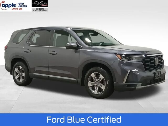 2023 Honda Pilot EX-L w/Rear Captain's Chairs