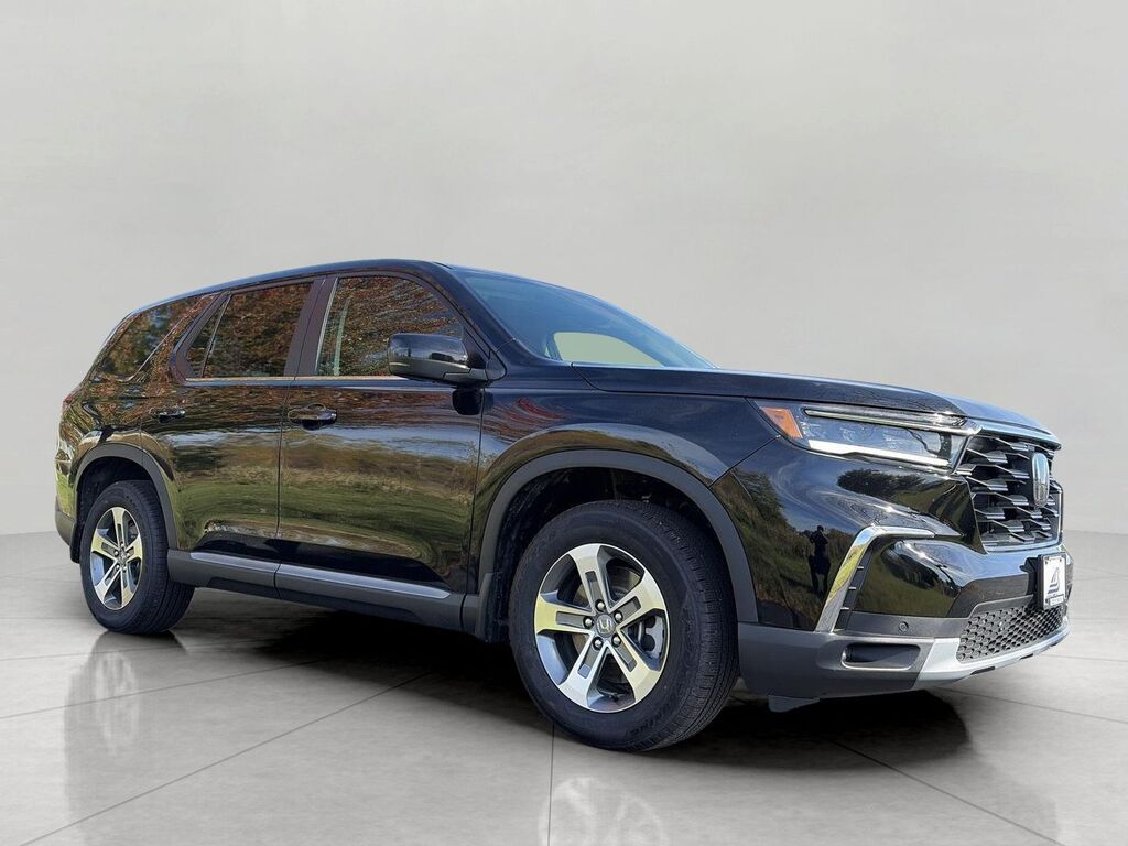 2023 Honda Pilot AWD EX-L 7P — photo 1 of 7