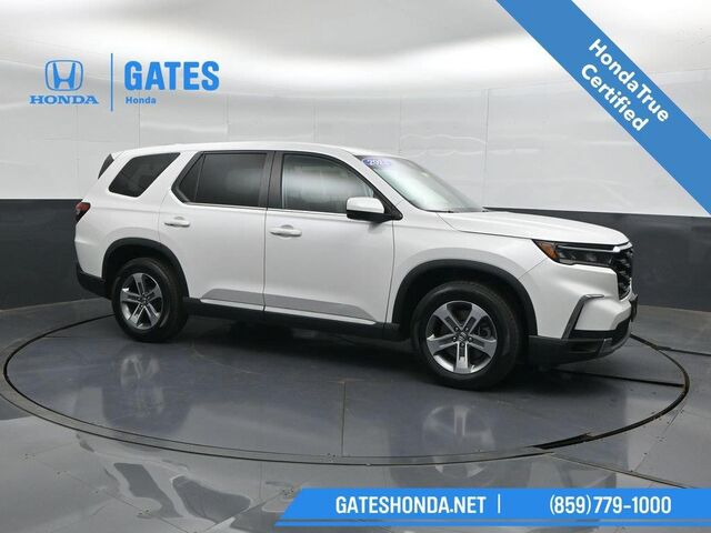 2023 Honda Pilot EX-L w/Rear Captain's Chairs