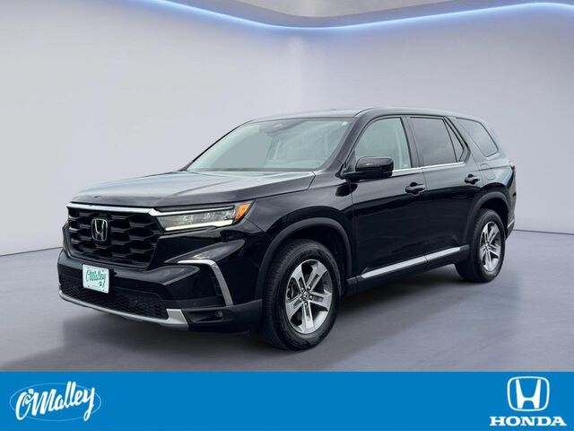 2024 Honda Pilot EX-L w/Rear Captain's Chairs