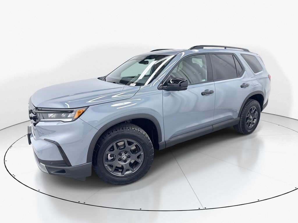 2024 Honda Pilot AWD TRAILSPORT — photo 1 of 7