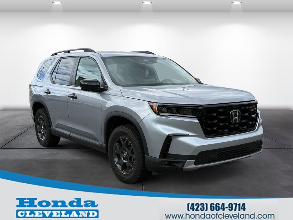 2025 Honda Pilot AWD TrailSport — photo 1 of 7