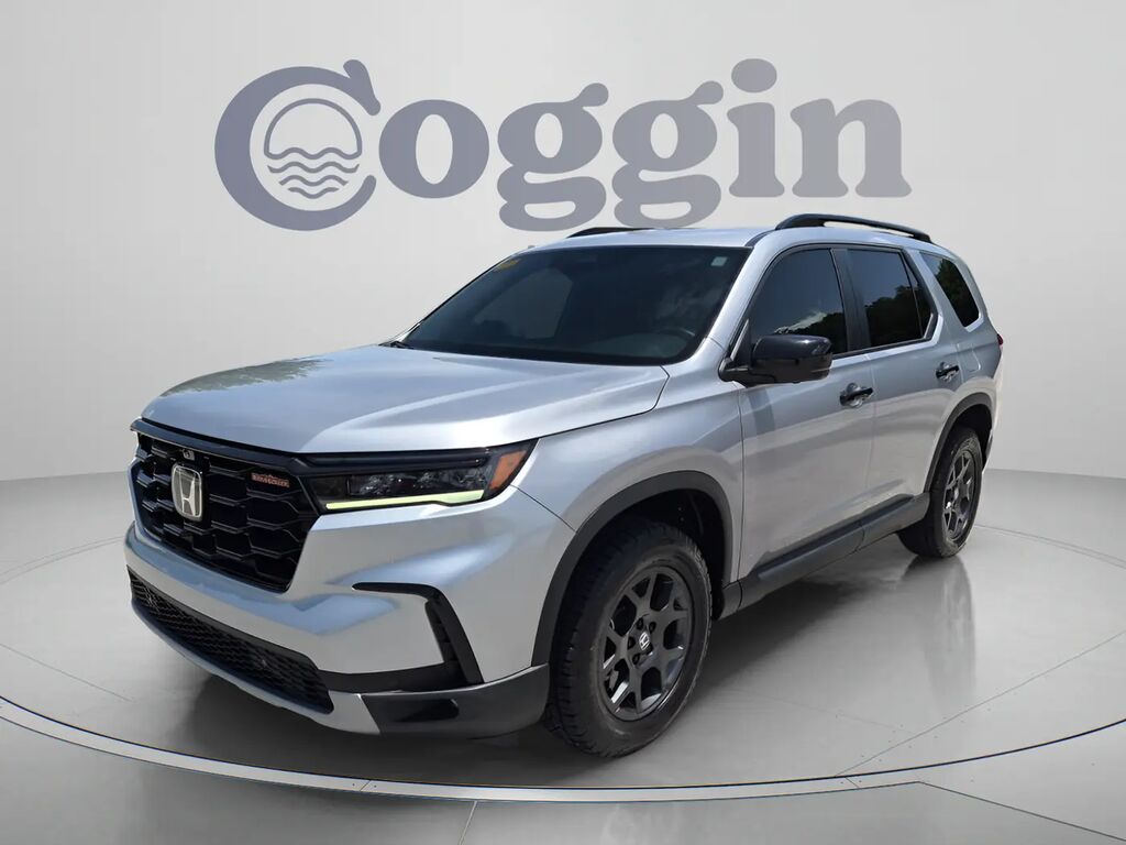 2025 Honda Pilot TrailSport — photo 1 of 13