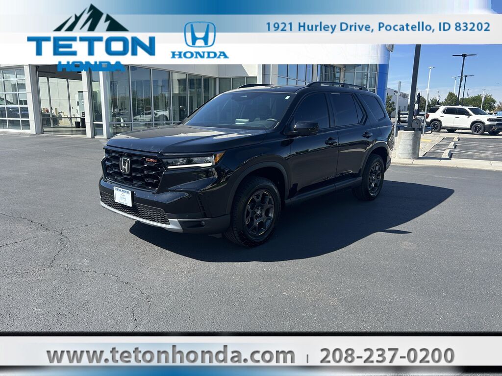 2025 Honda Pilot TrailSport — photo 1 of 14