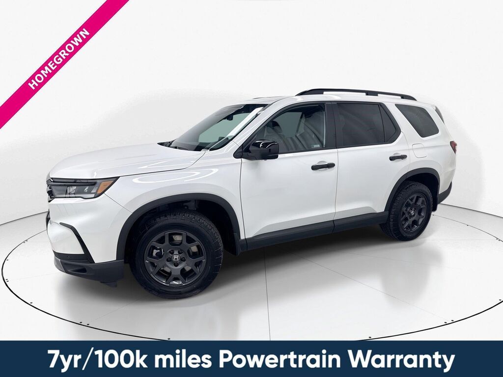 2024 Honda Pilot TrailSport — photo 1 of 13