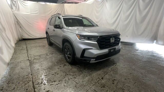 2025 Honda Pilot AWD TrailSport