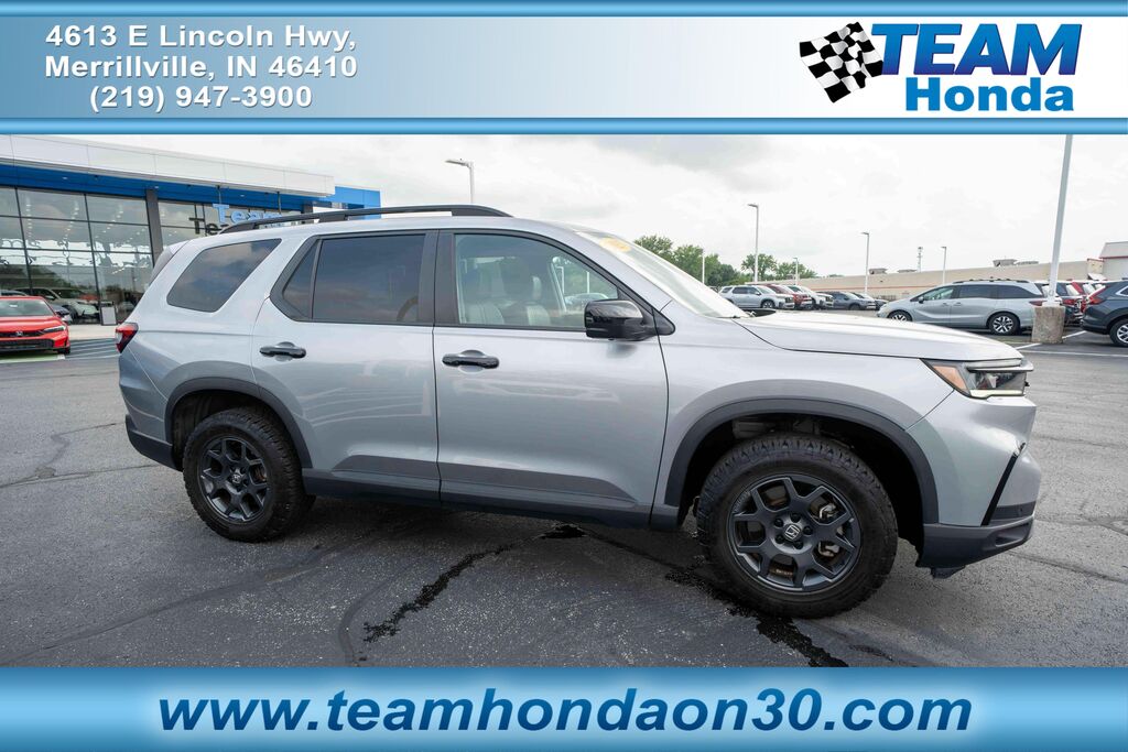 2025 Honda Pilot TrailSport — photo 1 of 13