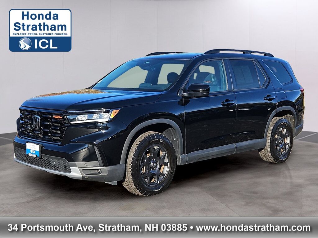 2025 Honda Pilot AWD TrailSport — photo 1 of 7