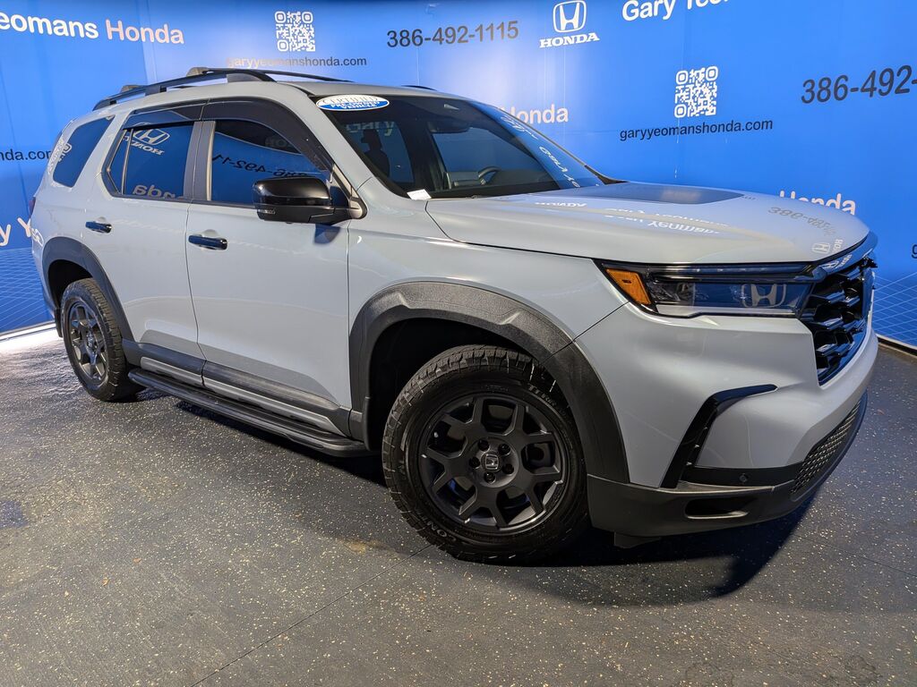 2023 Honda Pilot TrailSport — photo 1 of 26