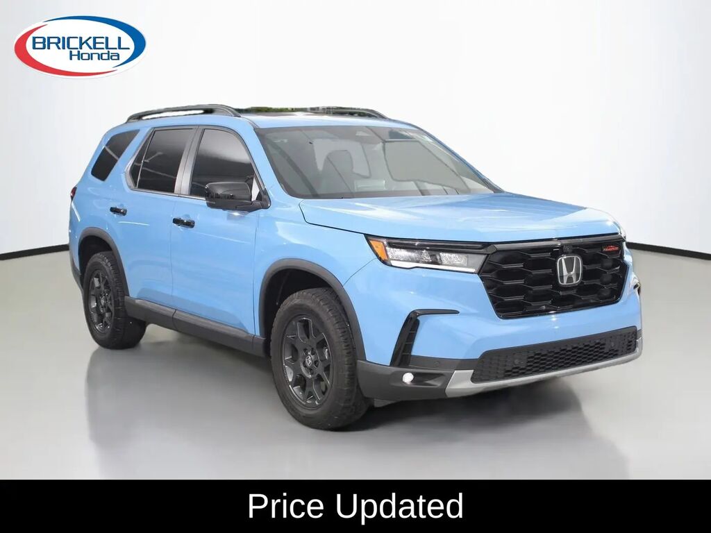 2024 Honda Pilot TrailSport — photo 1 of 13