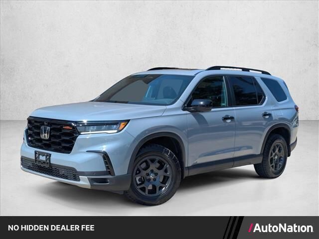 2024 Honda Pilot TrailSport — photo 1 of 13