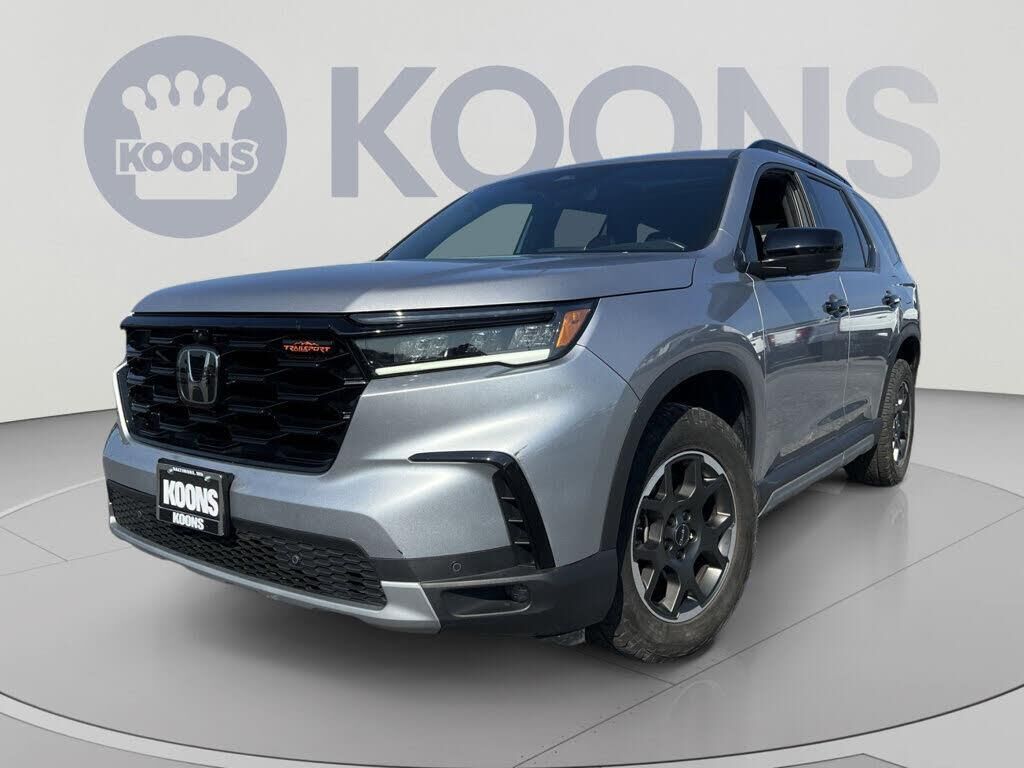2024 Honda Pilot TrailSport — photo 1 of 2