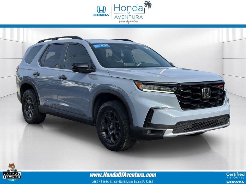 2025 Honda Pilot TrailSport — photo 1 of 7
