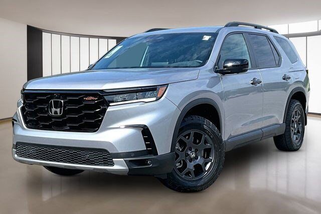 2025 Honda Pilot AWD TrailSport — photo 1 of 7