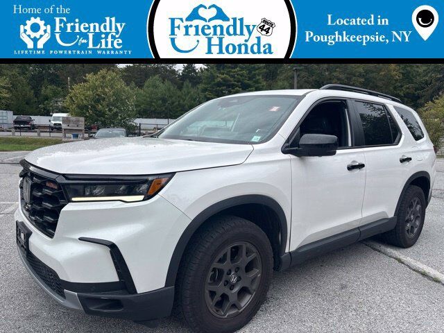 2025 Honda Pilot AWD TrailSport