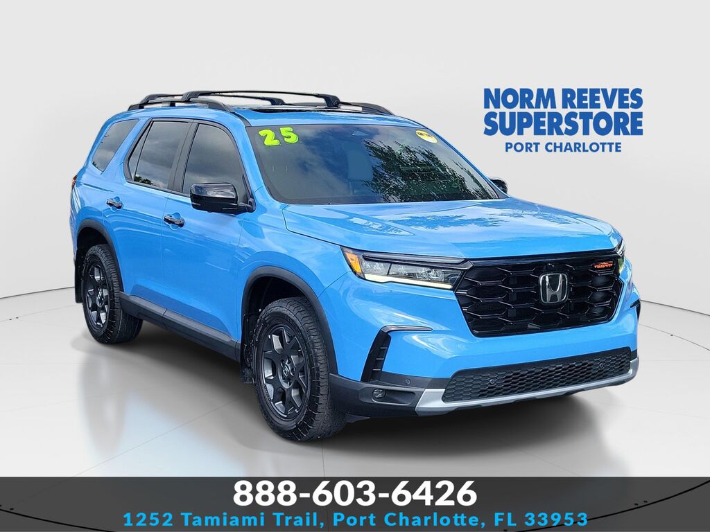 2025 Honda Pilot TrailSport — photo 1 of 7