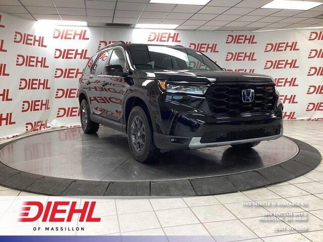 2025 Honda Pilot TrailSport — photo 1 of 13
