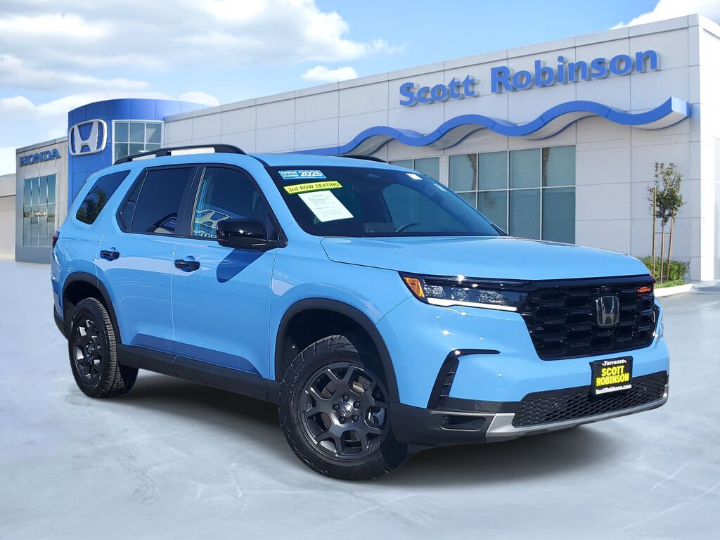 2025 Honda Pilot AWD TrailSport — photo 1 of 7