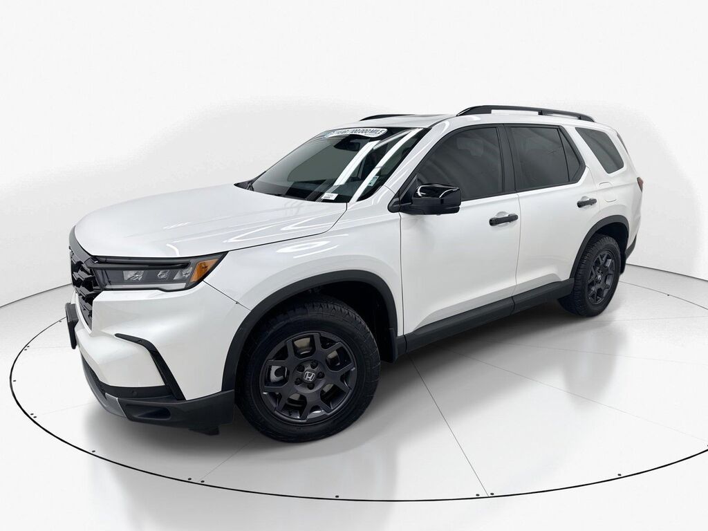 2025 Honda Pilot TrailSport — photo 1 of 13