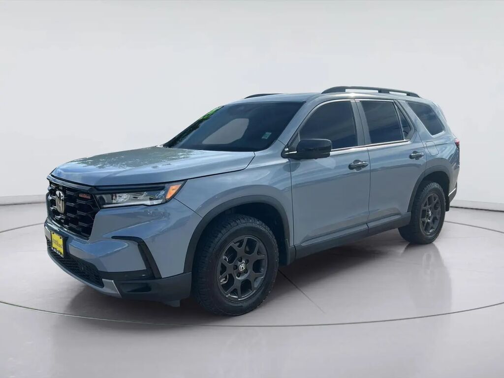 2025 Honda Pilot TrailSport — photo 1 of 13