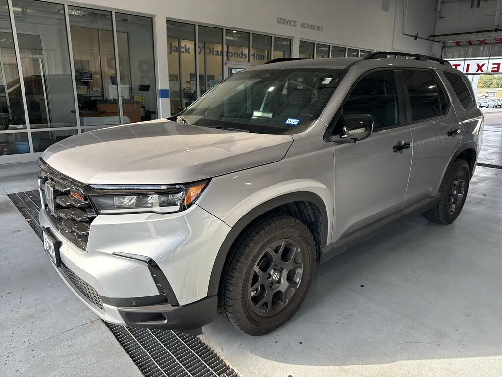 2025 Honda Pilot TrailSport — photo 1 of 2