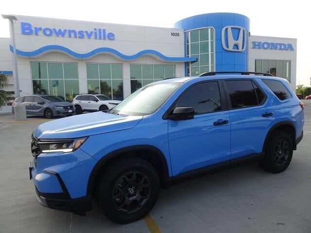 2025 Honda Pilot TrailSport — photo 1 of 13
