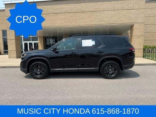 2025 Honda Pilot TrailSport — photo 1 of 1