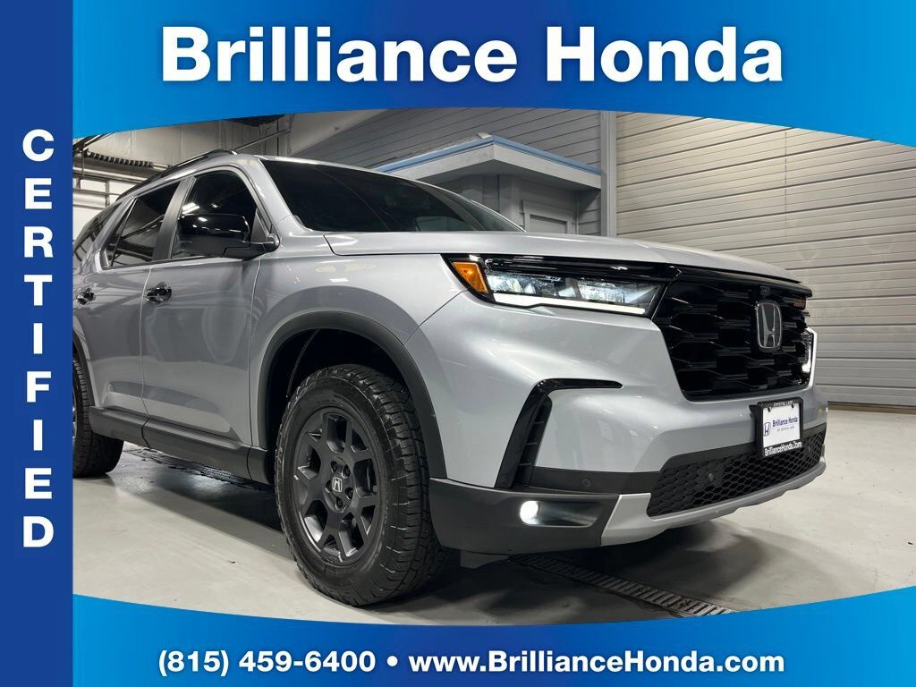 2025 Honda Pilot AWD TrailSport — photo 1 of 7