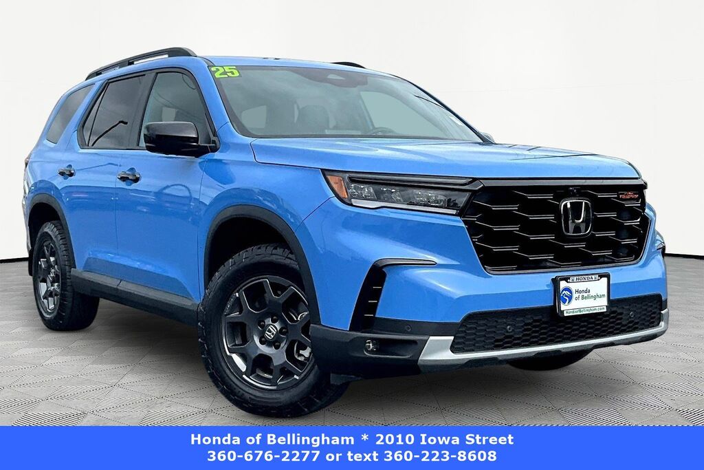 2025 Honda Pilot AWD TrailSport — photo 1 of 7