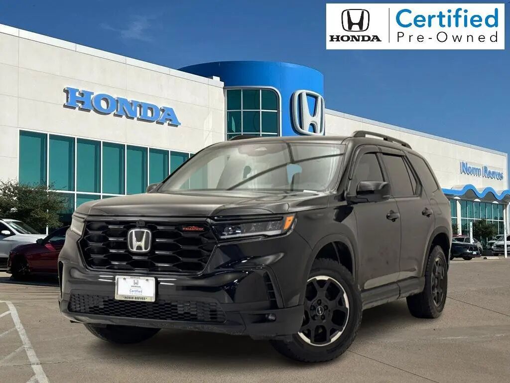 2025 Honda Pilot TrailSport — photo 1 of 13