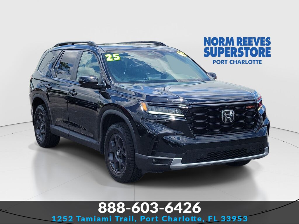 2025 Honda Pilot TrailSport — photo 1 of 7