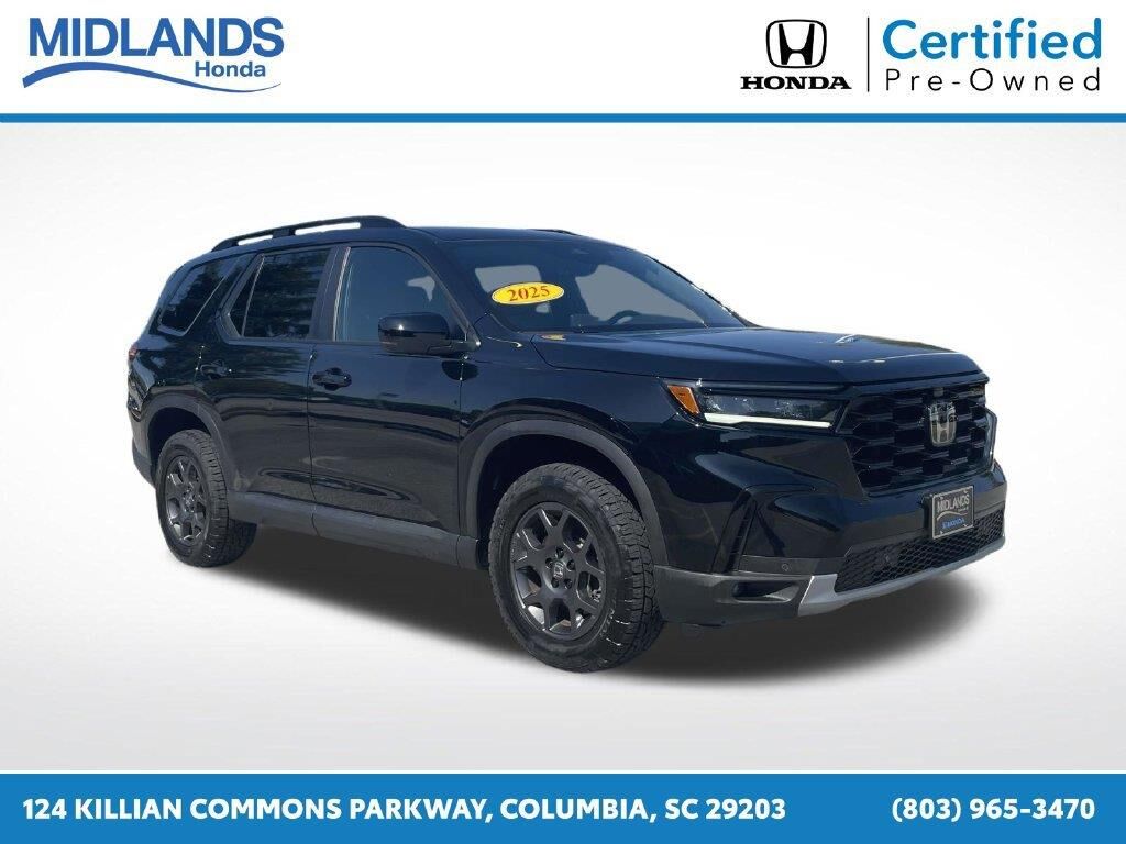 2025 Honda Pilot TrailSport — photo 1 of 13