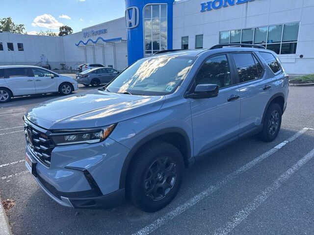 2023 Honda Pilot AWD TRAILSPORT
