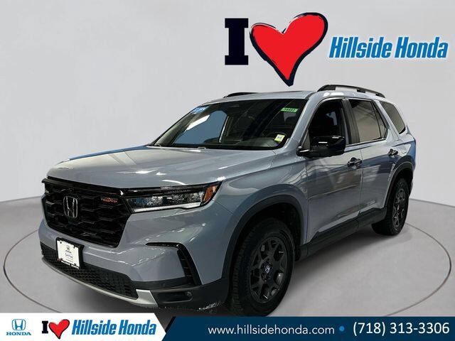 2024 Honda Pilot AWD TRAILSPORT — photo 1 of 7