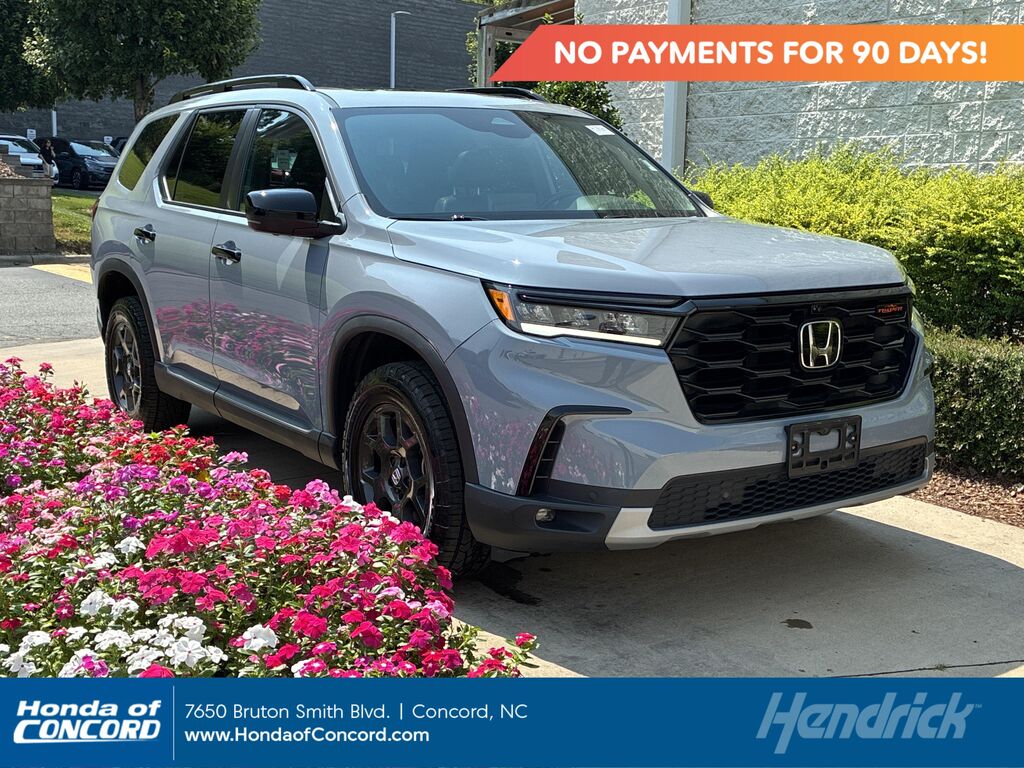 2024 Honda Pilot TrailSport — photo 1 of 13