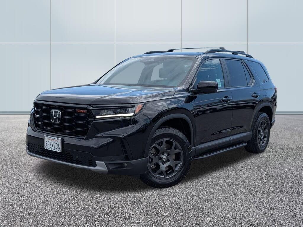 2024 Honda Pilot TrailSport — photo 1 of 1