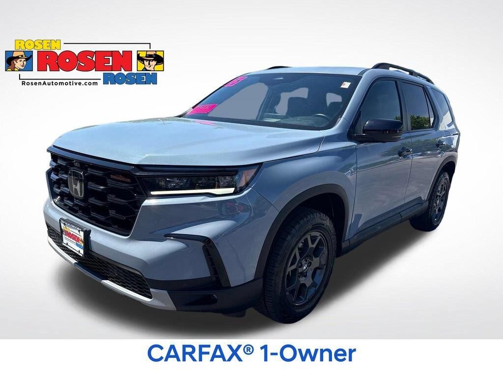 2025 Honda Pilot TrailSport — photo 1 of 13
