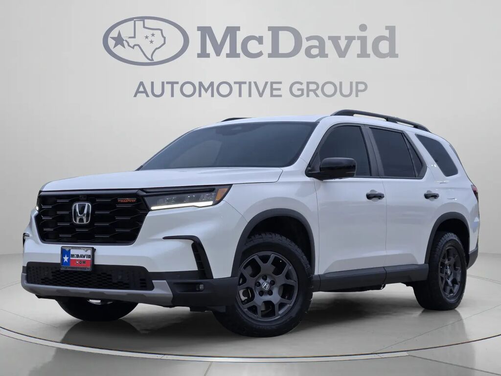 2025 Honda Pilot TrailSport — photo 1 of 13