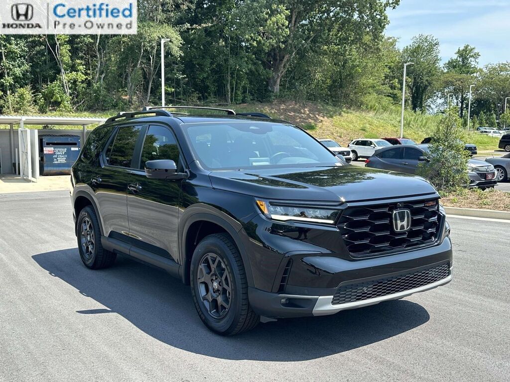 2025 Honda Pilot TrailSport — photo 1 of 14