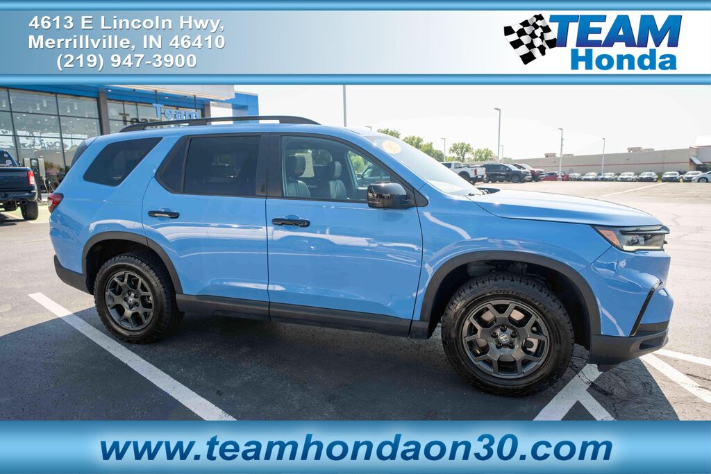 2025 Honda Pilot TrailSport — photo 1 of 13