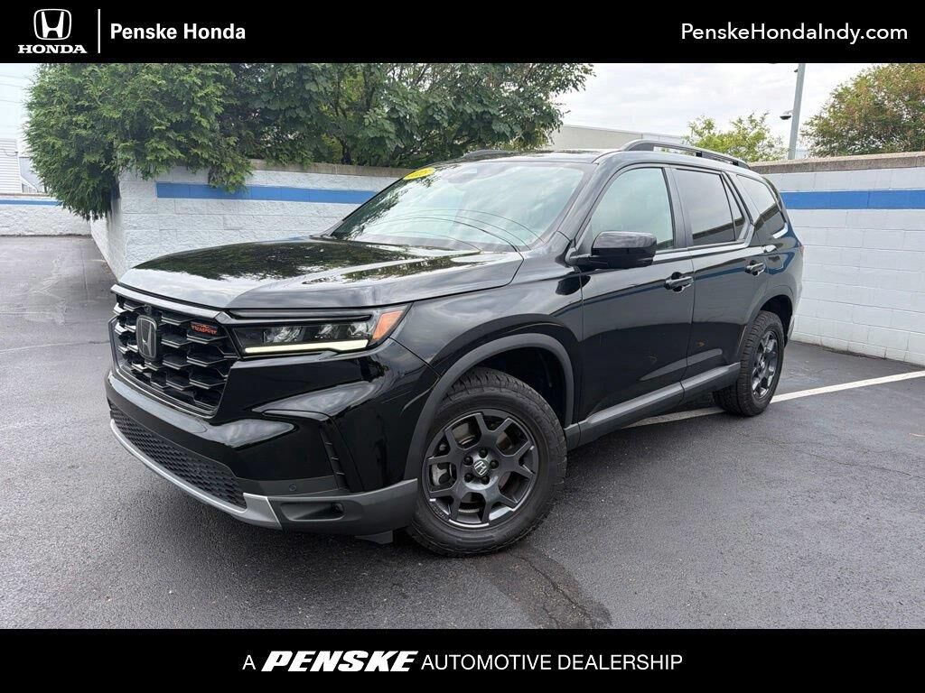 2025 Honda Pilot TrailSport — photo 1 of 26