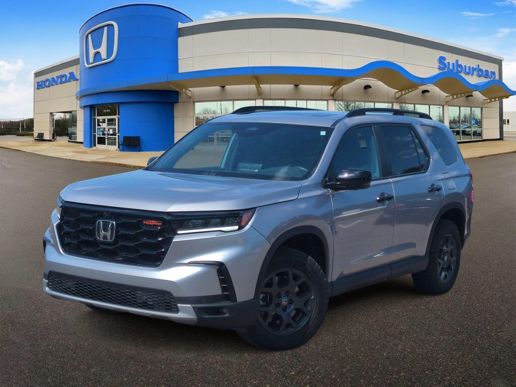 2025 Honda Pilot TrailSport — photo 1 of 13