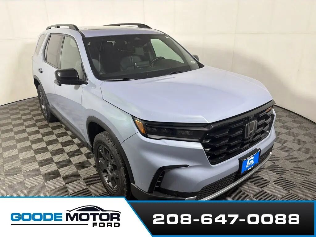 2024 Honda Pilot TrailSport — photo 1 of 13