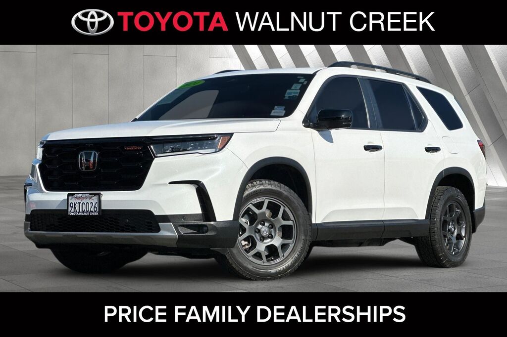 2024 Honda Pilot TrailSport — photo 1 of 10