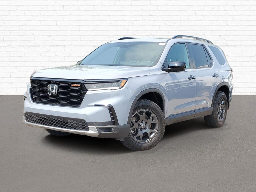 2025 Honda Pilot TrailSport — photo 1 of 13