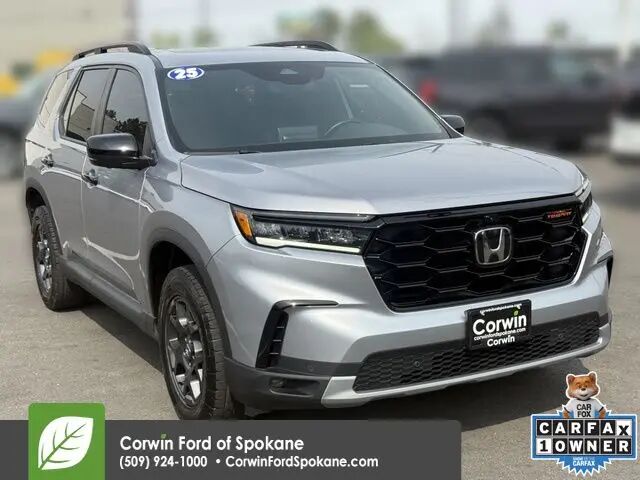 2025 Honda Pilot TrailSport — photo 1 of 15