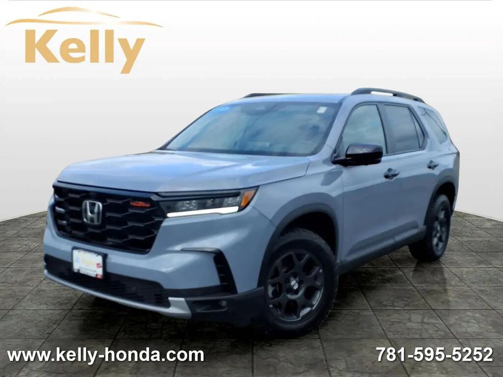 2025 Honda Pilot TrailSport — photo 1 of 13