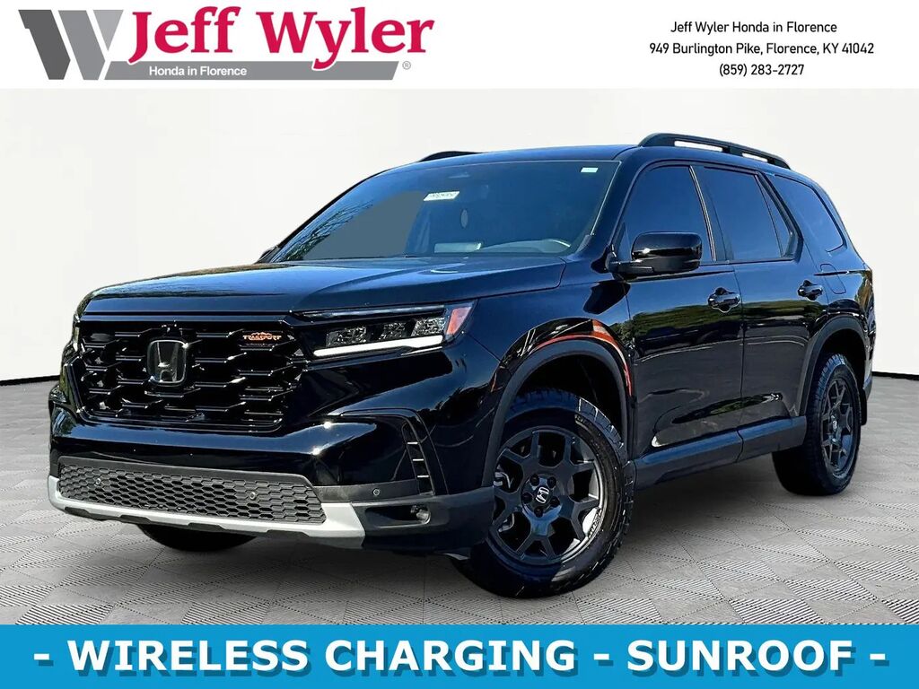 2024 Honda Pilot TrailSport — photo 1 of 13