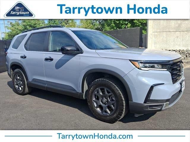 2025 Honda Pilot TrailSport — photo 1 of 13