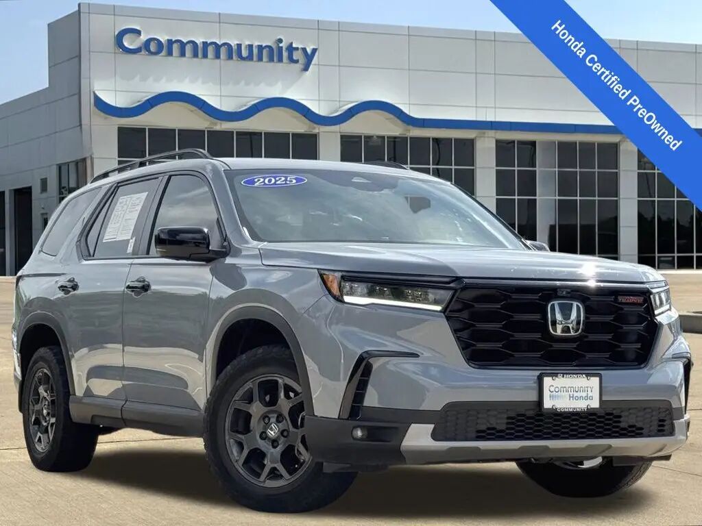 2025 Honda Pilot TrailSport — photo 1 of 13